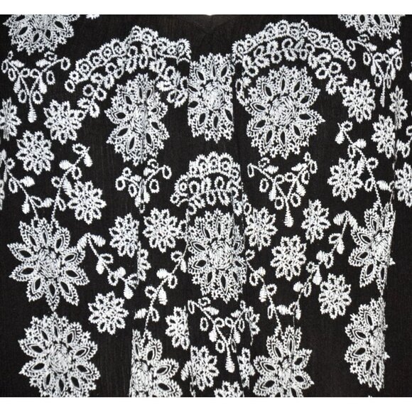 Catherines Black Tunic Top Plus Size 3X White Floral Print Open Shoulder Blouse - Picture 3 of 10